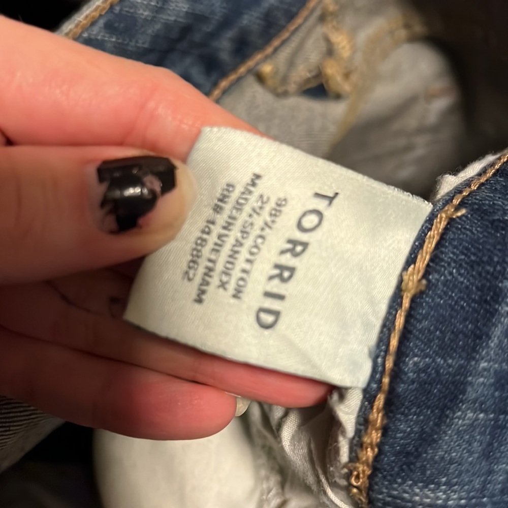 Torrid Ankle Skinny Jeans Distressed Hem - Picture 5 of 10